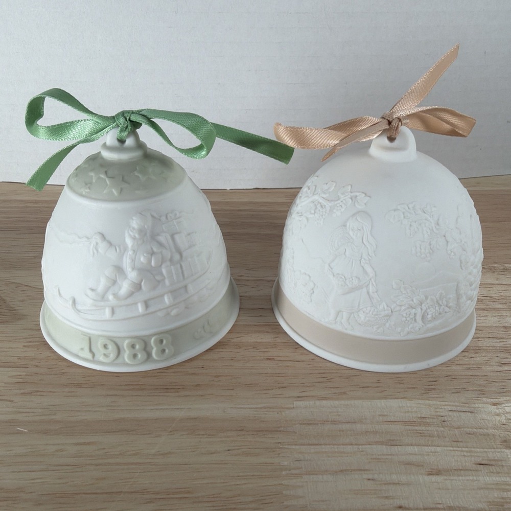 Lladro 1988 & 1993 Christmas Bell With Bows, Green And Pink Rims Ceramic 3D
